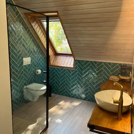 Bor Es Kenyer Guest house
