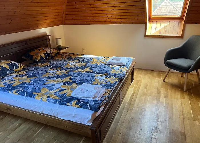 Bor Es Kenyer בית הארחה 3*